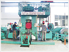 由于轧机轴承是轧机在使用的时辰比力必要的部件，所以通常使用轧机的企业城市提前采办一些轧机轴承。这样即便在使用的时辰必要更换，也不会影响到设备的运行。而这些所购入的轴承在安设的时辰也是有肯定的要求的，若是安设不是极度适当可能会造成最终的毁损。